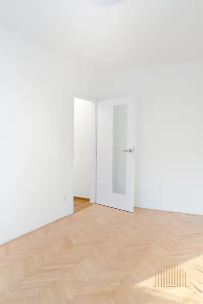 Pronájem bytu 4+kk/B, 77,2 m2, po rekonstrukci, Praha 10 - Vinohrady