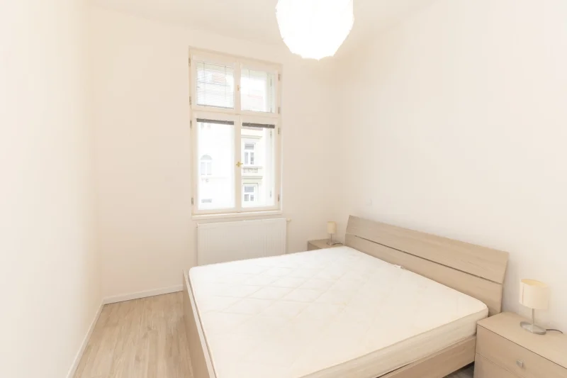 Pronájem bytu 2+kk 50 m², Praha - Nusle