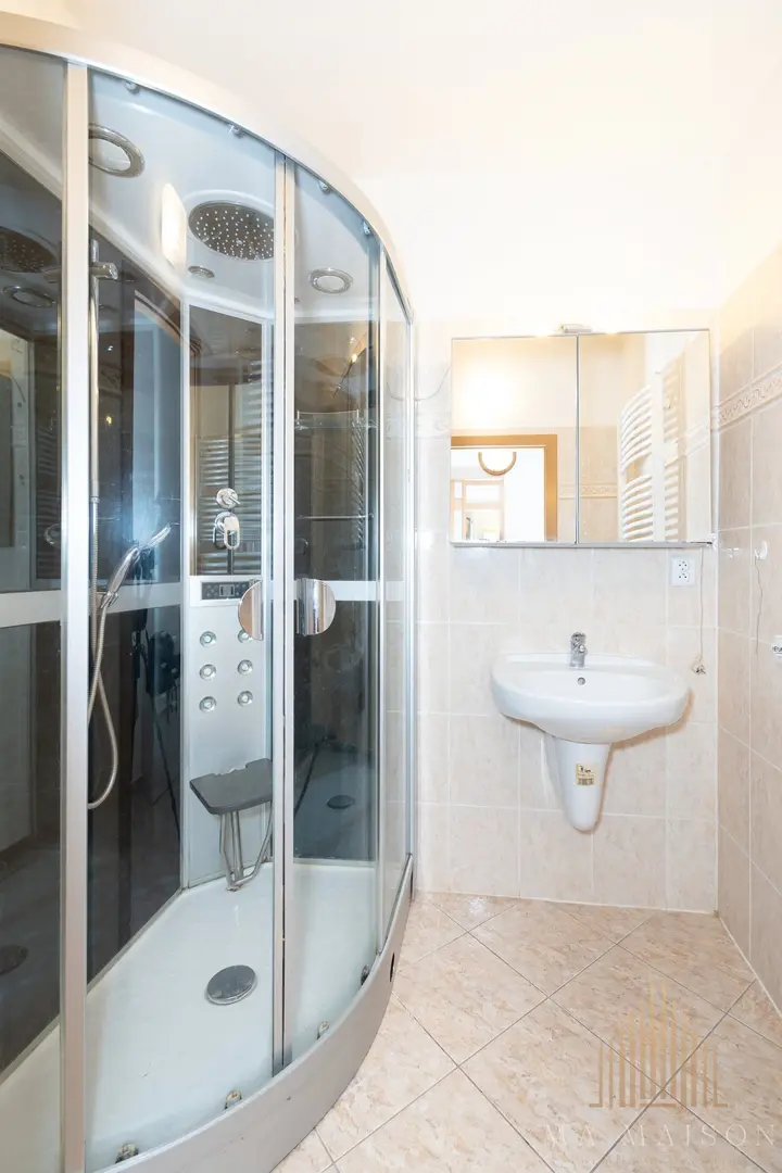 Pronájem bytu 2+kk 44 m², Dobřejovice