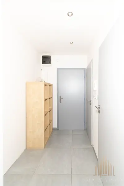 Pronájem slunného bytu 2+kk, 41 m², zařízený, Praha - Modřany