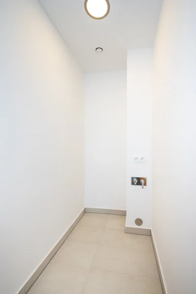 Pronájem byty 2+kk, 54 m² - Praha - Modřany