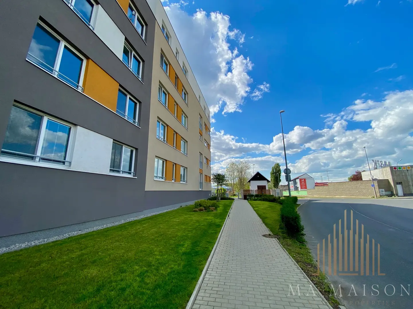 Pronájem bytu 1+kk/ 35m2,  ulice Františka Diviše, Praha Uhříněves