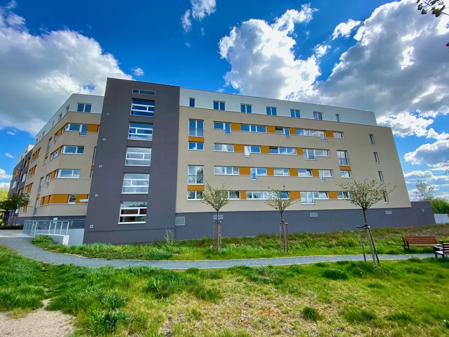 Pronájem bytu 1+kk/ 35m2,  ulice Františka Diviše, Praha Uhříněves