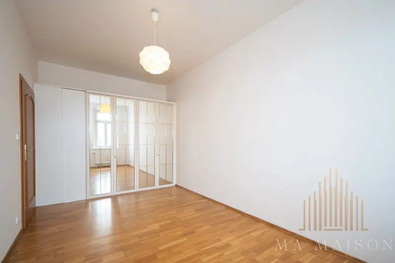 Pronájem bytu 3+kk, 84m², ulice Holandská, Praha - Vršovice
