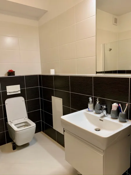 Pronájem Bytu 2+kk, 50m2, ulice Makedonská, Praha 9