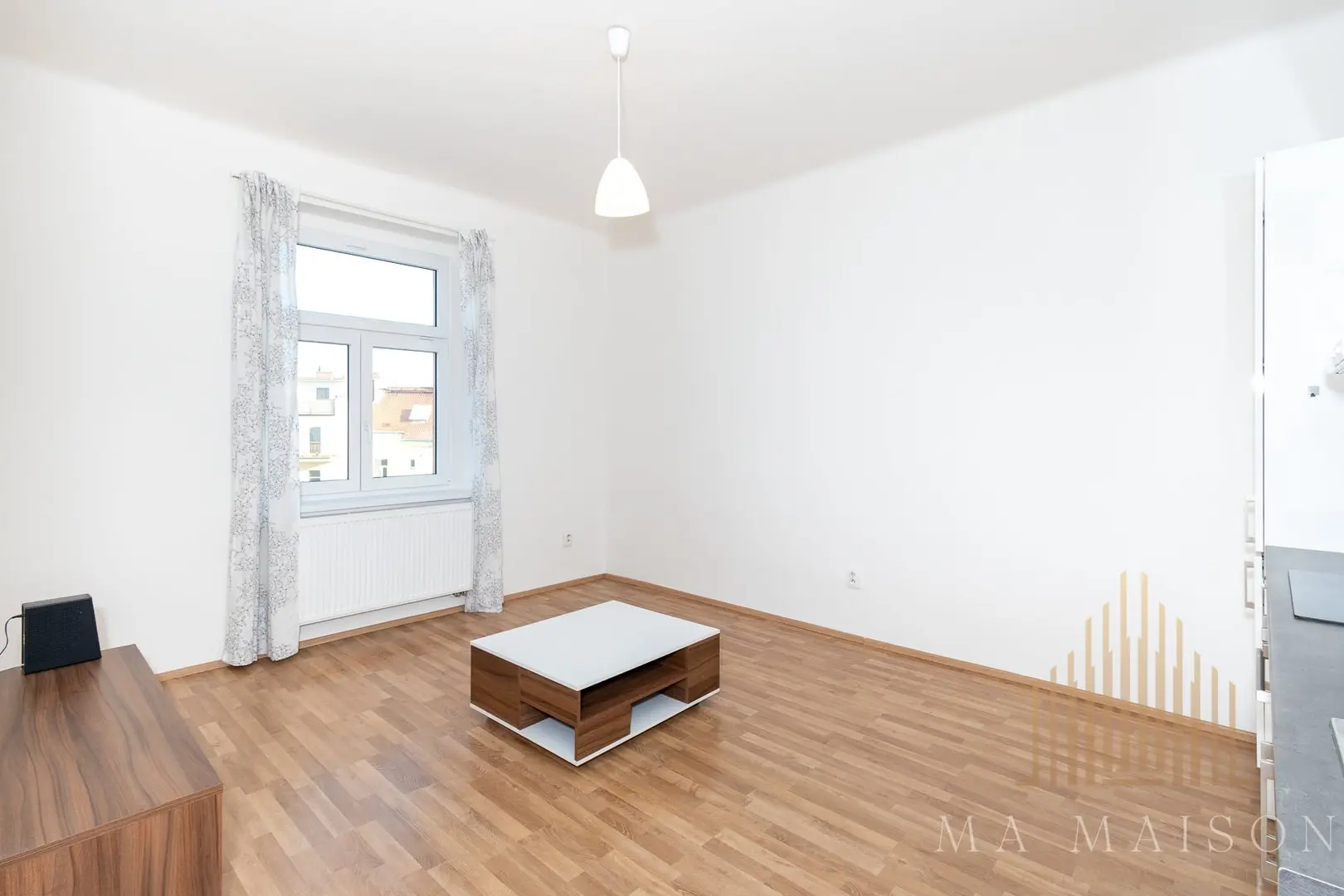 Pronájem bytu 2+kk, 39 m² - Praha - Vysočany