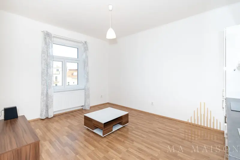 Pronájem bytu 2+kk, 39 m² - Praha - Vysočany