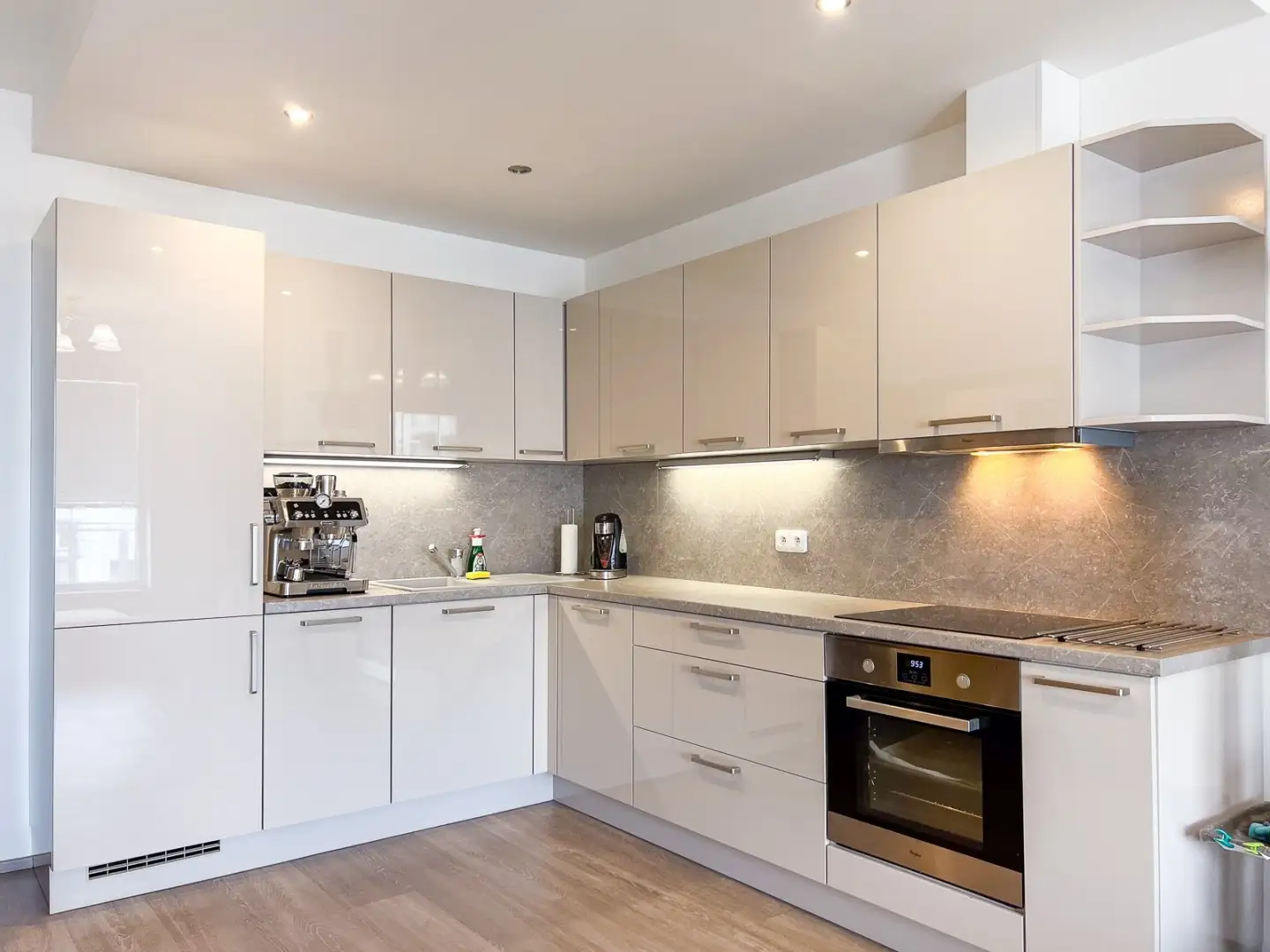 Pronájem bytu 2+kk, 57 m² - Praha - Vysočany