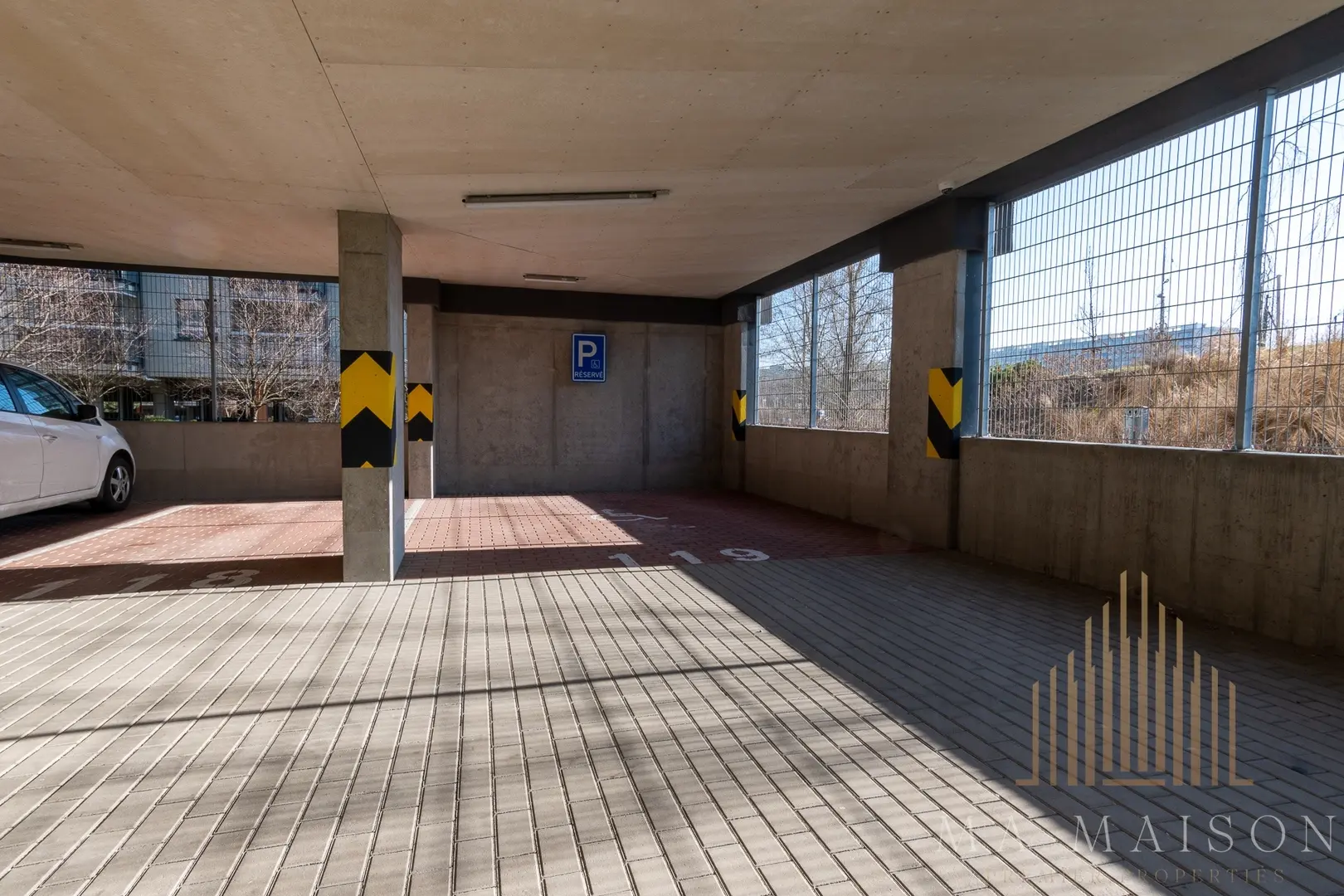 Pronájem bytu 2+kk/B/G, nezařízený, 55m², Praha 9 - Střížkov