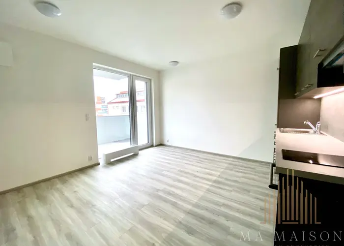 Pronájem nového bytu 1+kk/B, 33m2, nezařízený, Praha 7 - Holešovice