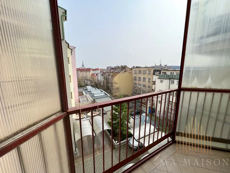 Pronájem bytu 3+kk, 84m², ulice Holandská, Praha - Vršovice