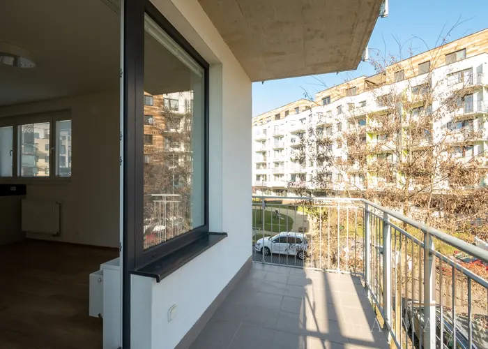 Pronájem bytu 2+kk/B/G, nezařízený, 55m², Praha 9 - Střížkov