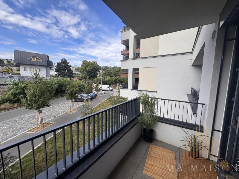 Pronájem bytu 2+kk/B, 45 m², nezařízený, Praha 4 - Nusle