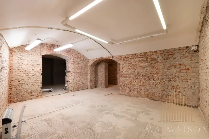 Komerční prostor k pronájmu, 105m2, Pařížská ulice, Praha 1
