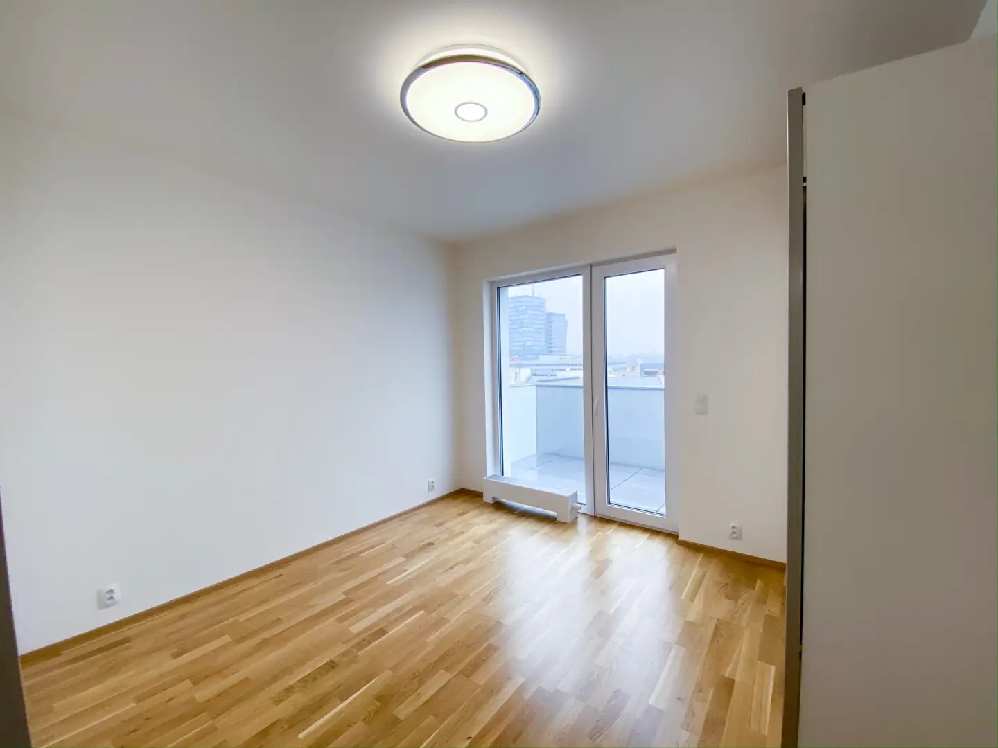 Pronájem bytu 2+kk, 58m2 s balkonem