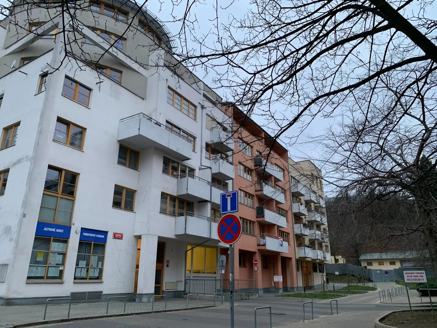 Pronájem garážové stání, 15 m² - Praha - Smíchov