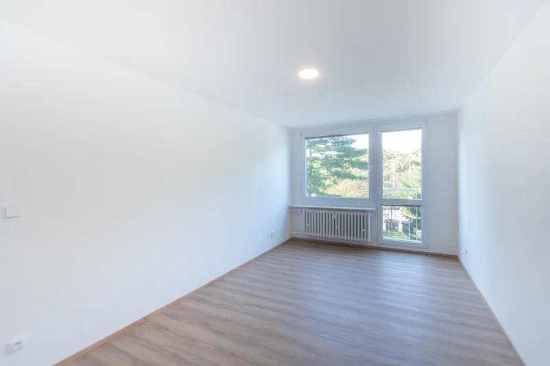 Pronájem bytu 2+kk, 45 m² - Praha - Kobylisy