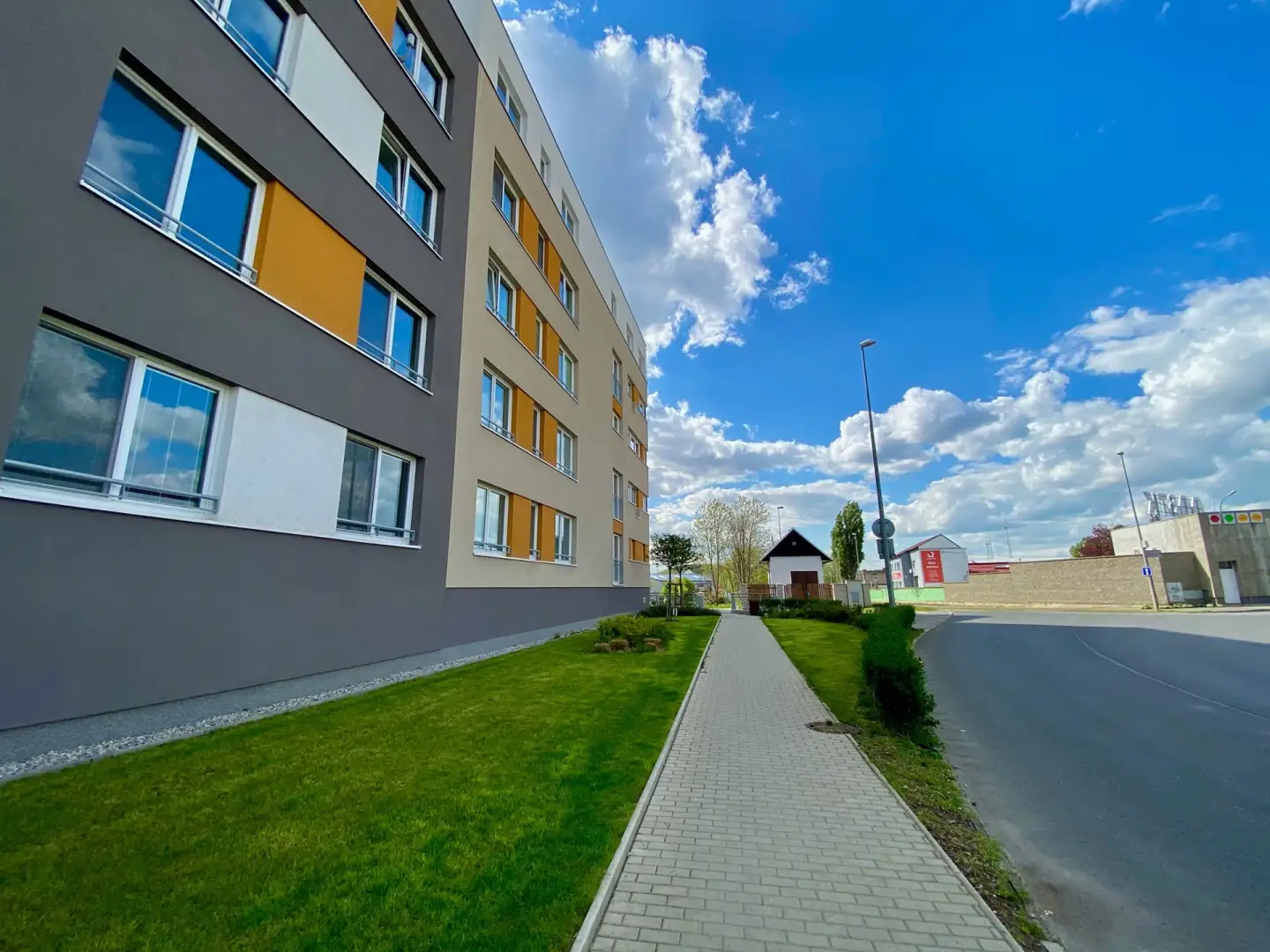 Pronájem bytu 1+kk/ 35m2,  ulice Františka Diviše, Praha Uhříněves