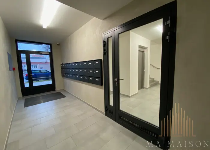 Pronájem bytu 1+kk, 33m2 s balkonem Praha Holešovice