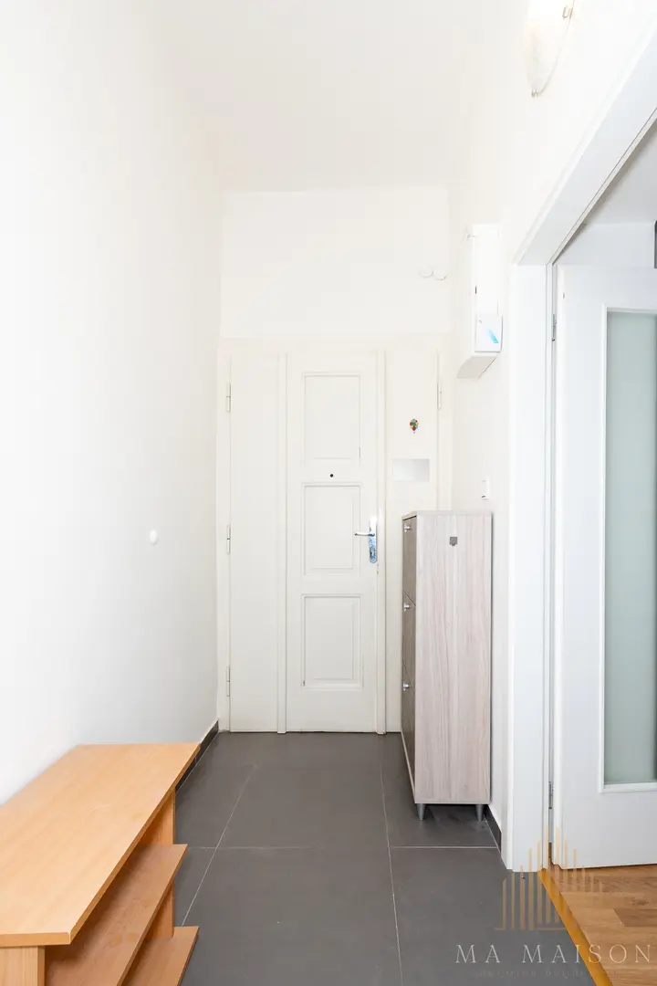 Pronájem bytu 2+kk, 39 m² - Praha - Vysočany