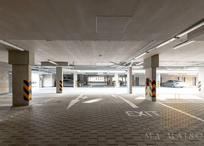 Pronájem garážového stání 13 m², Praha - Prosek