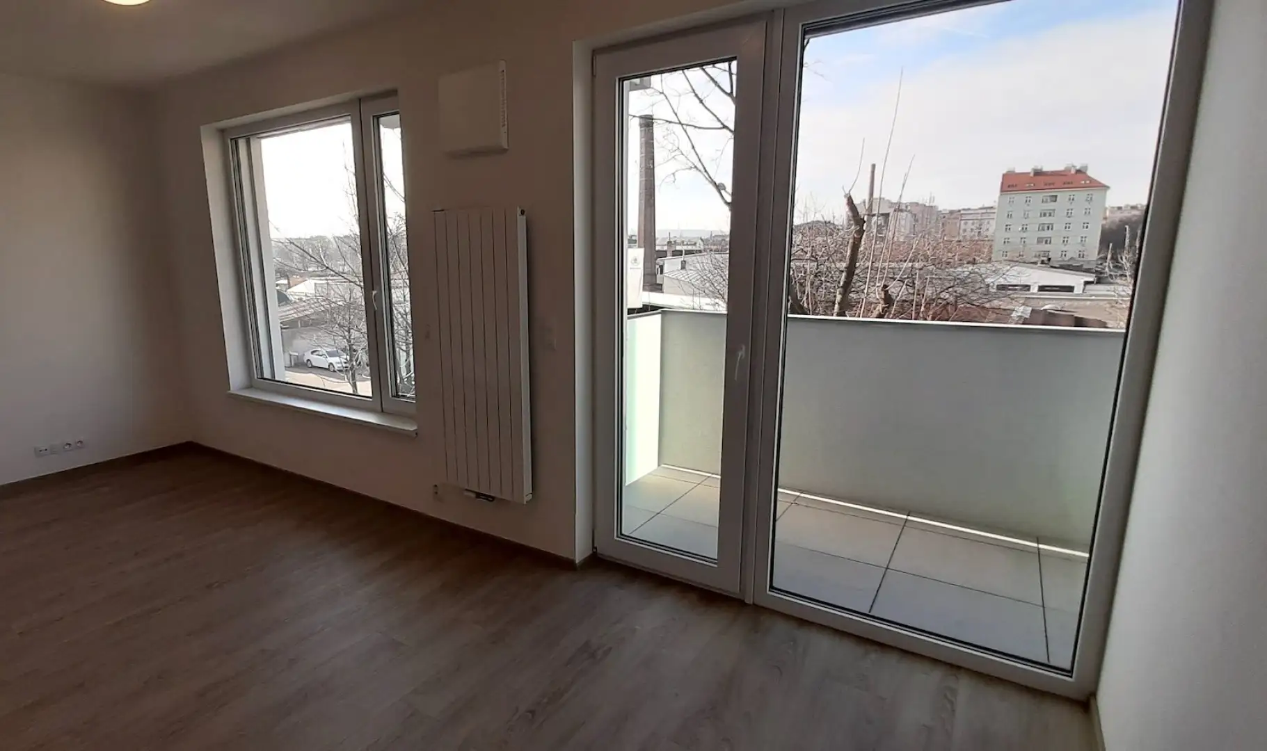 Pronájem moderního bytu 1+kk, 33 m2 + balkon,  Praha 7 - Holešovice